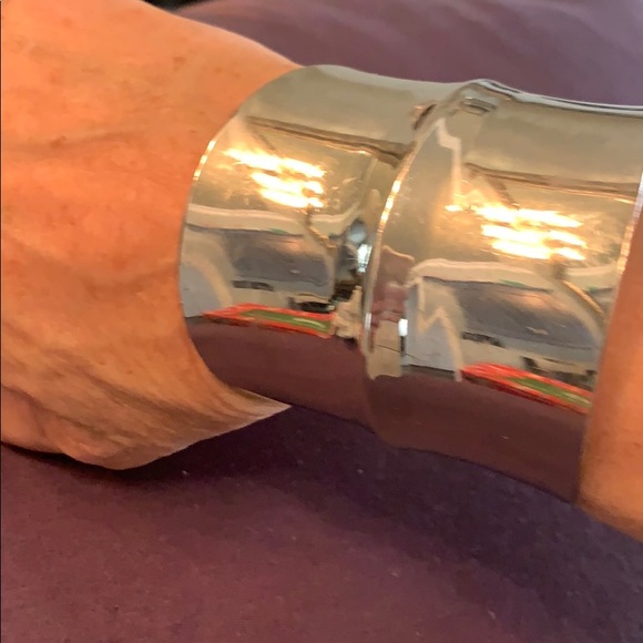 Large silver cuff bracelet - Picture 2 of 2